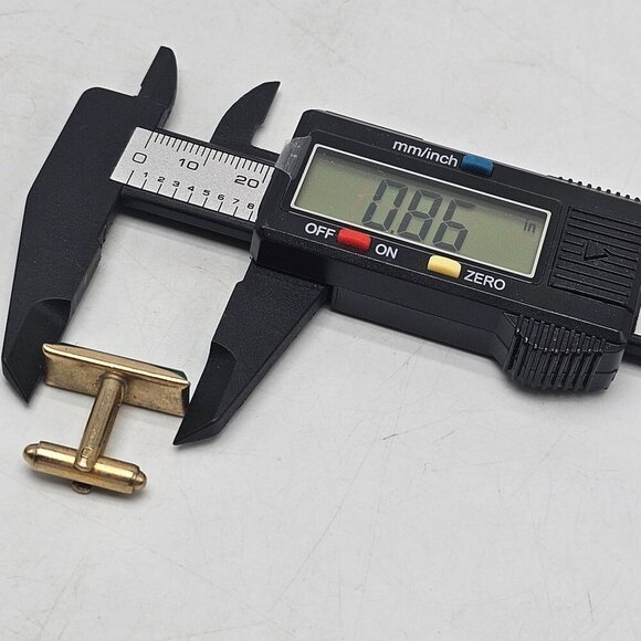 Vintage Gold Tone Mid Century Green Onyx Cufflinks - Picture 5 of 5